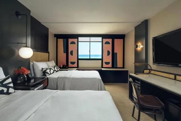 Aston Hotel Renew