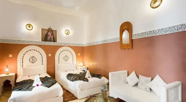 Astra Damus Hotel