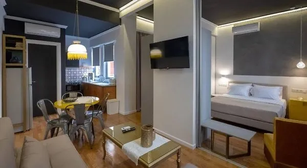 Athenian Yard Suites