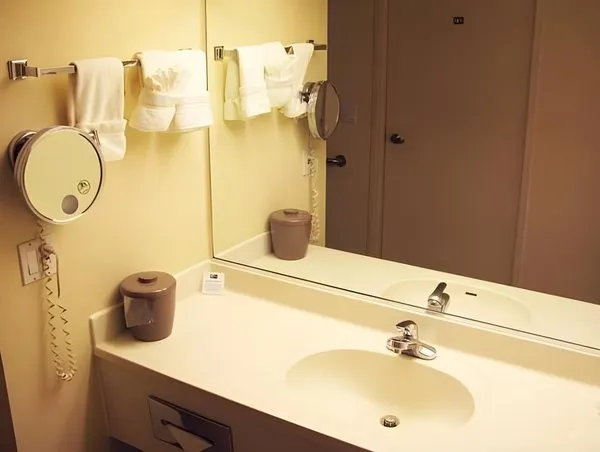 Atherton Park Inn & Suites