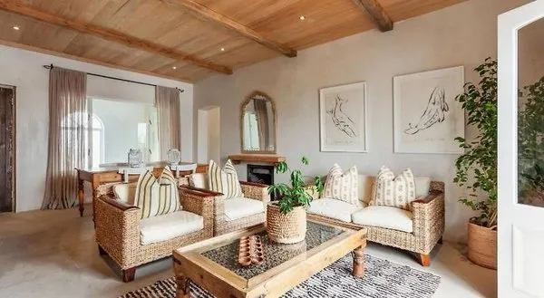 Auberge Burgundy