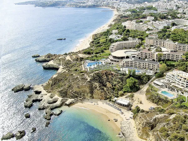 Auramar Beach Resort