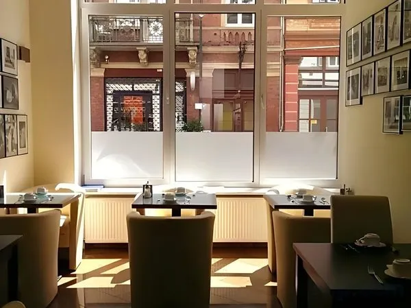 Aurora Hotel