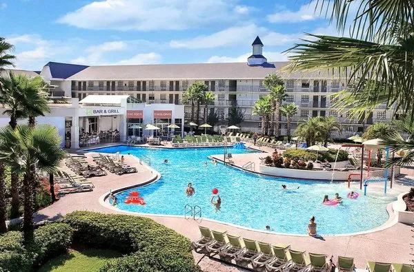Avanti International Resort
