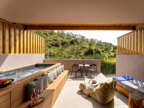 Avaton Suites & Villas, Philian Hotels & Resorts