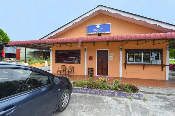 Awan Biru Motel by OYO