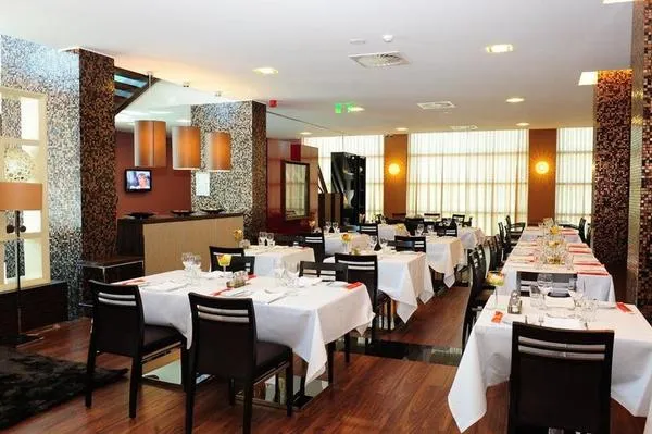 Axis Porto Business & Spa Hotel