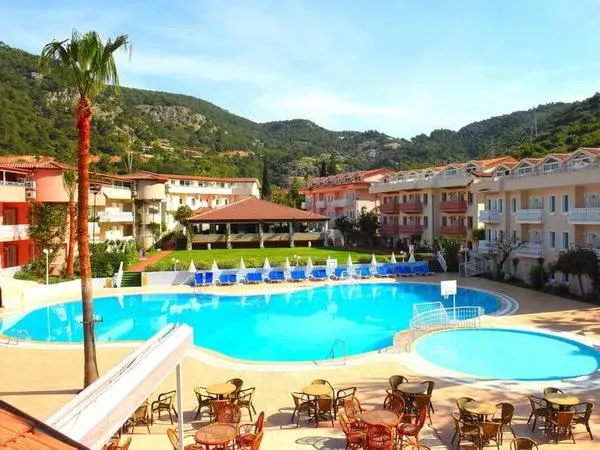 Aymes Hotel