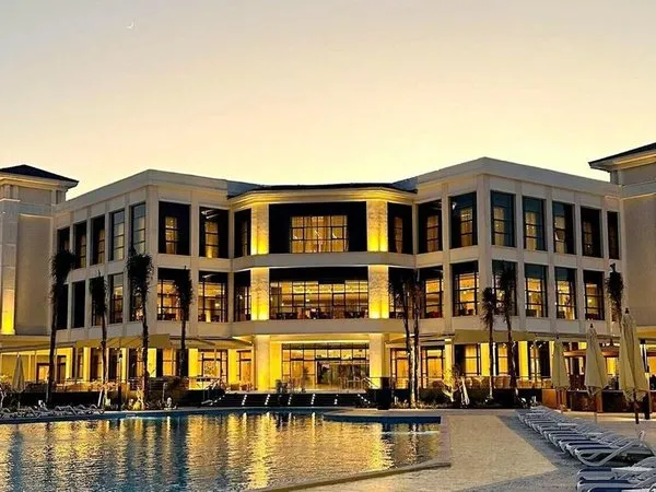 Azur One Eleven Hotel