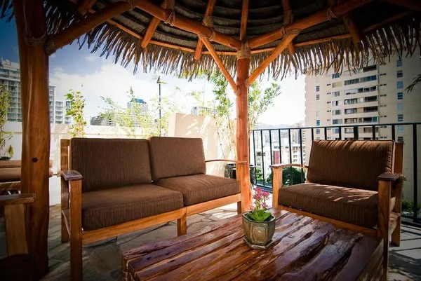 Bamboo Waikiki Hotel