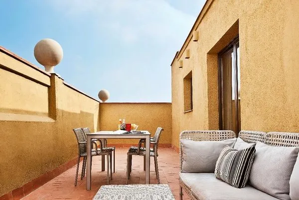 Barcelona Apartment Milà