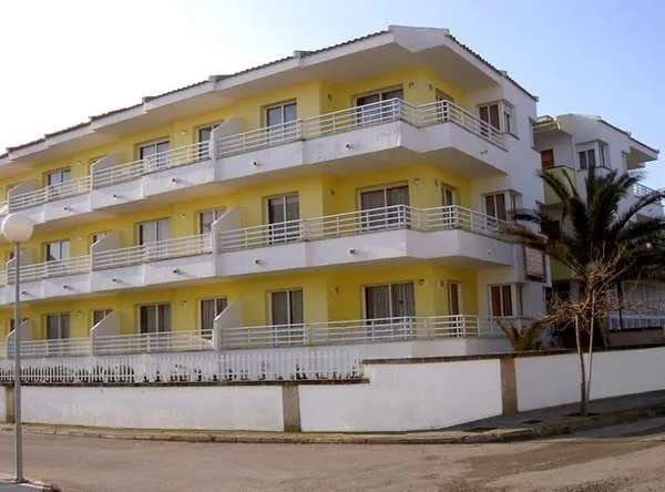 Baulo Mar Apartments