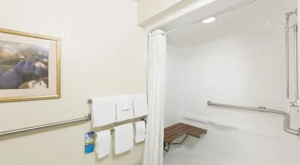Baymont by Wyndham Des Moines Airport