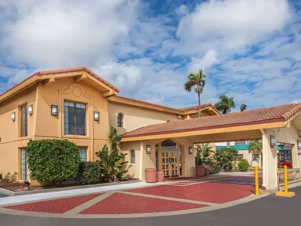 Baymont by Wyndham Fort Myers Central