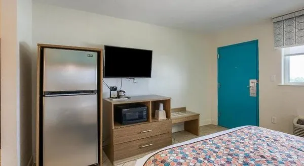 Beachside Resort Hotel