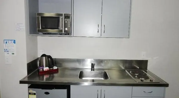 Bealey Avenue Motel