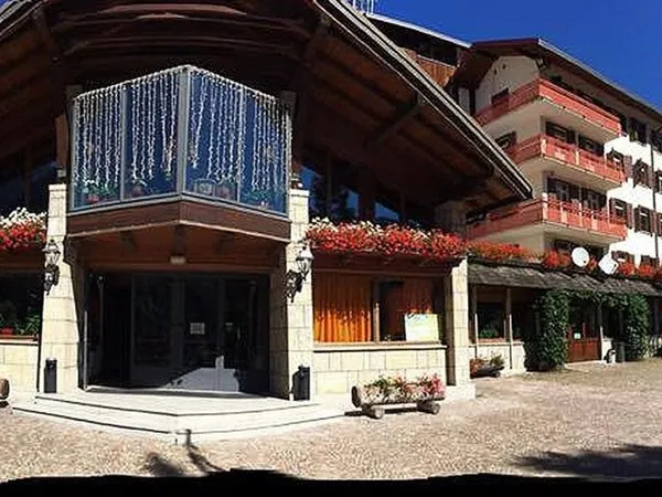 Bella Italia & EFA Village