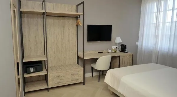 Bergamo Inn 43