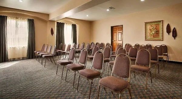 Best Western Fort Worth Inn & Suites