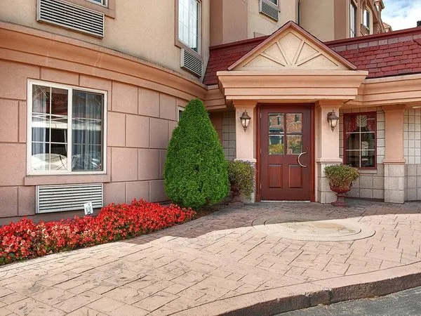 Best Western On The Avenue