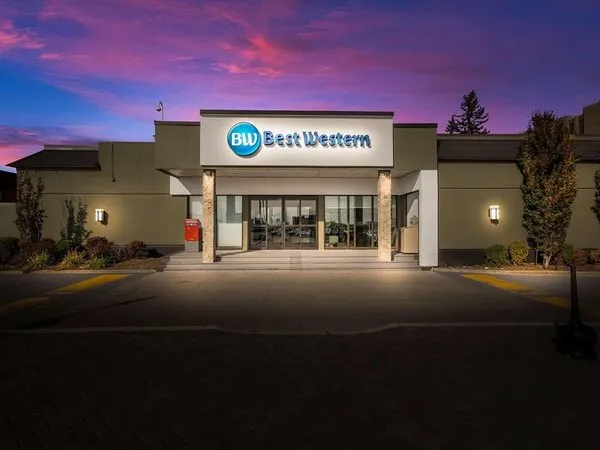 Best Western Parkway Hotel