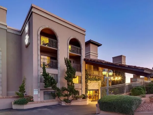 Best Western Plus Arroyo Roble Hotel & Creekside Villas