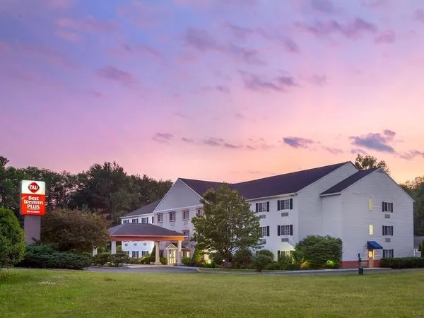 Best Western Plus Berkshire Hills Inn & Suites