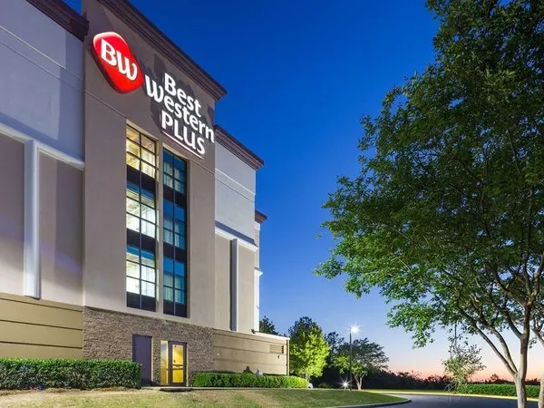 Best Western Plus Birmingham Inn & Suites