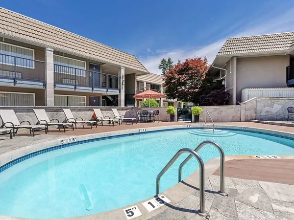 Best Western Plus Burnaby Hotel