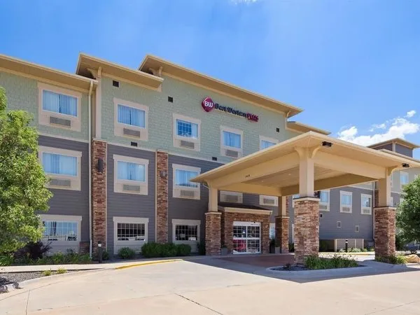 Best Western Plus Butterfield Inn