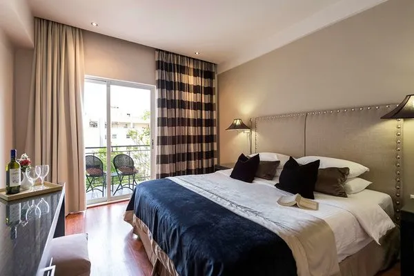 Best Western Plus Embassy Hotel