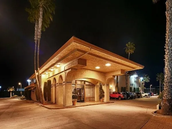 Best Western Plus Executive Inn & Suites