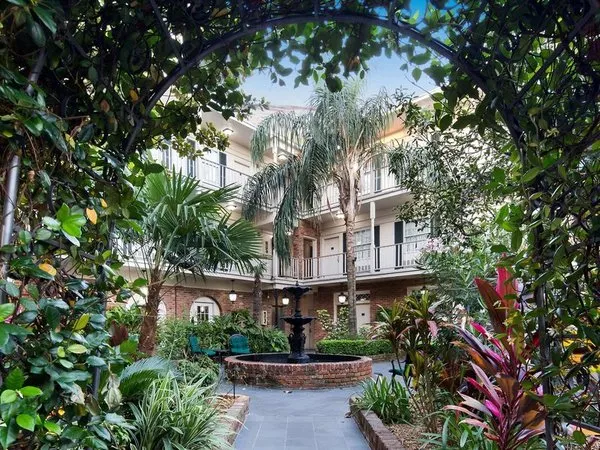 Best Western Plus French Quarter Landmark Hotel