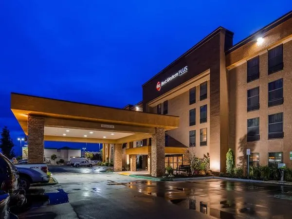 Best Western Plus Fresno Airport Hotel