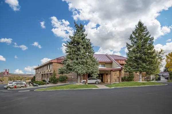 Best Western Plus Landmark Inn & Pancake House