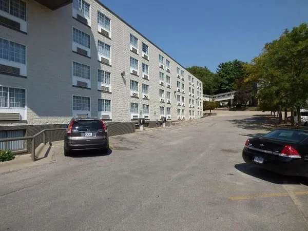 Best Western Plus Longbranch Hotel & Convention Center