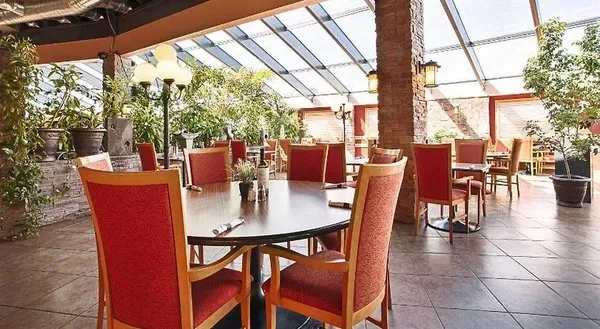 Best Western Plus Mirage Hotel & Resort