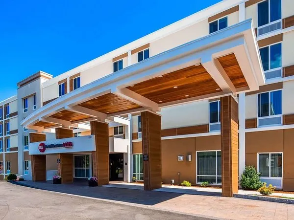 Best Western Plus North Shore Hotel