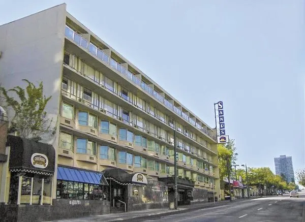 Best Western Plus Sands Hotel