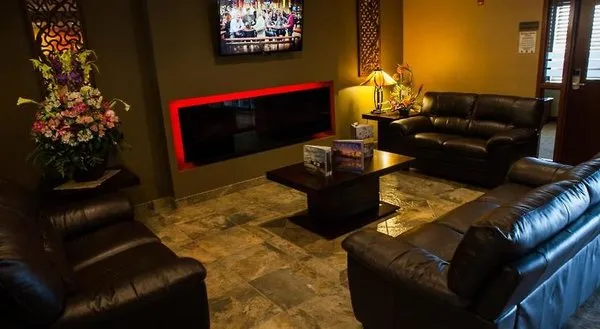 Best Western Plus Service Inn & Suites