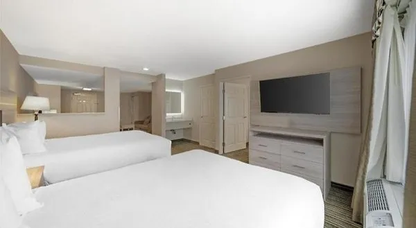 Best Western Plus Twin View Inn & Suites