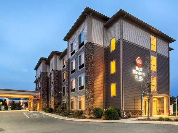 Best Western Plus University Park Inn & Suites