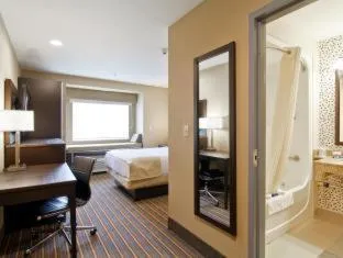 Best Western Plus Woodstock Inn & Suites