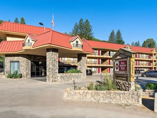 Best Western Plus Yosemite Way Station Motel