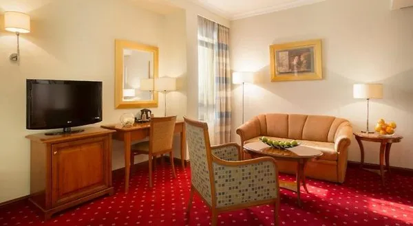 Best Western Premier Hotel Astoria