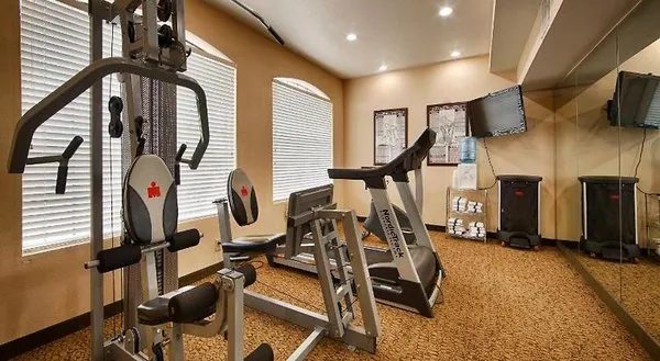 Best Western Windsor Pointe Hotel & Suites-AT&T Center