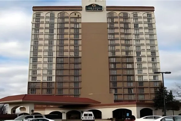 Bloom Hotel