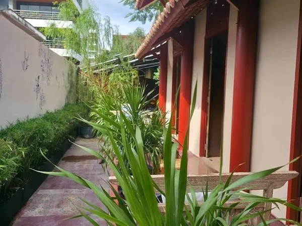 Blu Cabin Ari Stylish Gay Poshtel