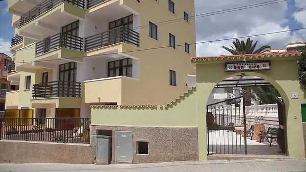 Bon Aire Apartments