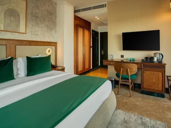 Bratus Hotel